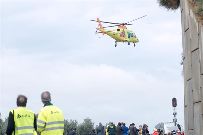 ep evacuacionhelicopteroun heridodescarrilamientoun trenarahal
