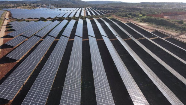 ep iberdrola completa construccion de dos plantas fotovoltaicas en portugal con 37 mw tras invertir