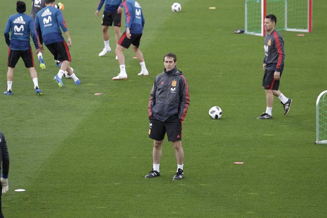 Julen Lopetegui en uno de los primeros entrenamientos de la selección | EUROPA PRESS ep julen lopeteguiunolos primeros entrenamientosla seleccion