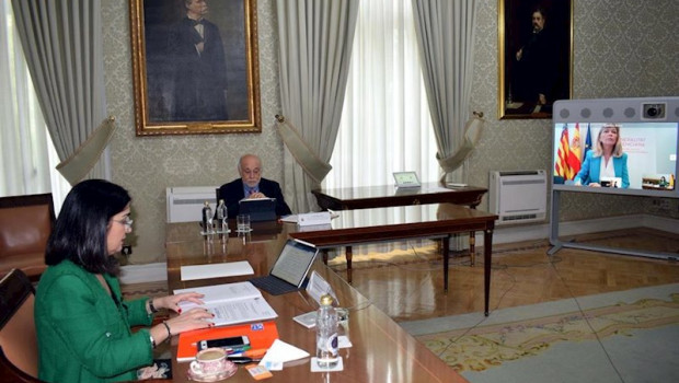 ep la a ministra de politica territorial y funcion publica carolina darias se ha reunido por