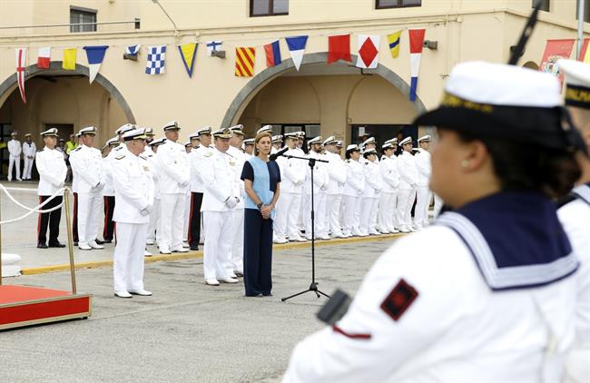 La ministra de Defensa, María Dolores de Cospedal, en el Arsenal de Las Palmas | MINISTERIO DE DEFENSA ep la ministradefensa maria dolorescospedal enarsenallas palmas