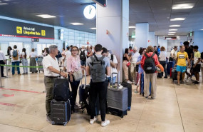 ep llegada de pasajeros a la terminal 1 del aeropuerto adolfo suarez madrid barajas a 14 de agosto ep llegada de pasajeros a la terminal 1 del aeropuerto adolfo suarez madrid barajas a 14 de agosto