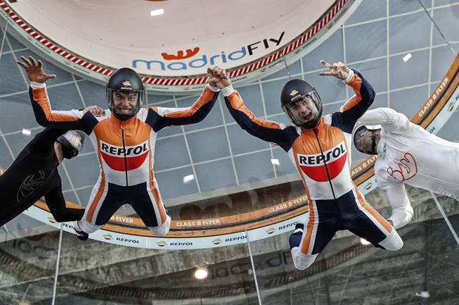 Márquez y Pedrosa en el túnel del viento | REPSOL MEDIA ep marquezpedrosatunelviento