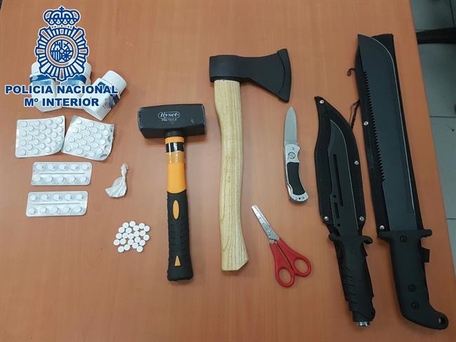 Nota De Prensa: "La Policía Nacional Detiene A Un Hombre Armado Con Varios Cuchi | POLICÍA NACIONAL ep notaprensa la policia nacional detieneun hombre armadovarios cuchi