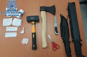 ep notaprensa la policia nacional detieneun hombre armadovarios cuchi