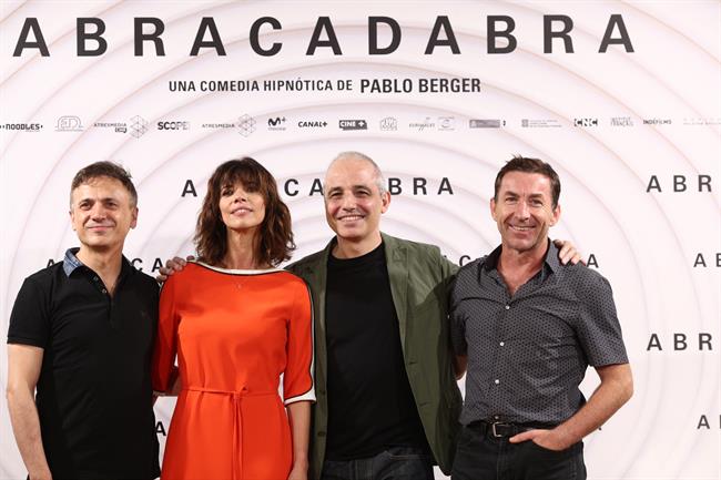 ep presentacionla pelicula abracadabra
