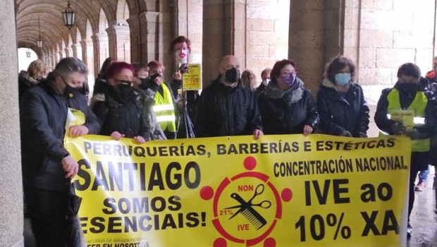 ep protesta de empresarios de peluquerias barberias y esteticas gallegas para reclamar un iva al 10