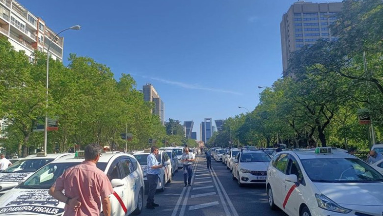 ep taxistas marchan en madrid contra las 8500 nuevas licencias de vtc a cabify ep taxistas marchan en madrid contra las 8500 nuevas licencias de vtc a cabify
