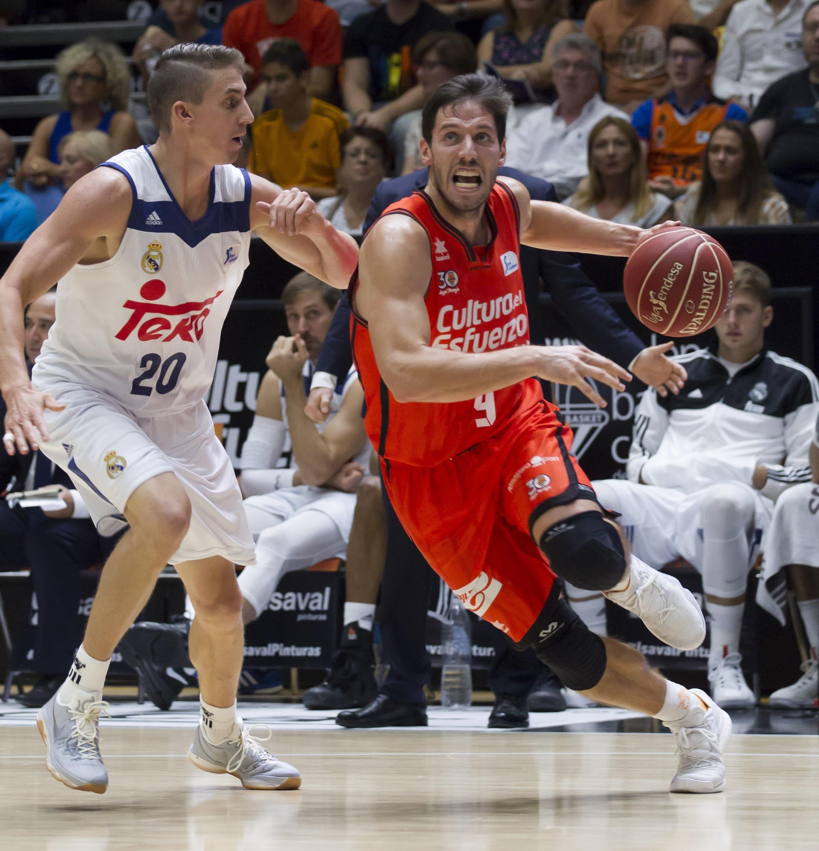 Valencia basket- Real Madrid Carroll. Jaycee y Van Rossom, Sam | ACB PHOTO/ M.A. POLO ep valencia basket- real madrid carroll jayceevan rossom sam