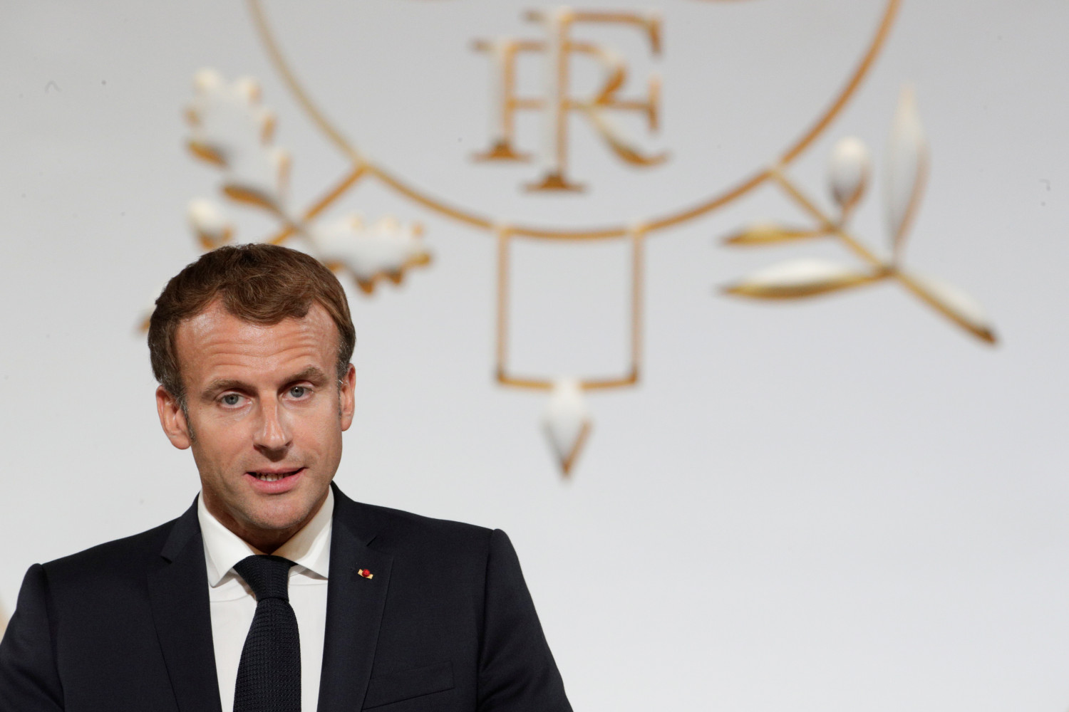 Macron anuncia una inversión de 30.000 millones para reindustrializar Francia