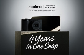 realme 4 years in one snap 