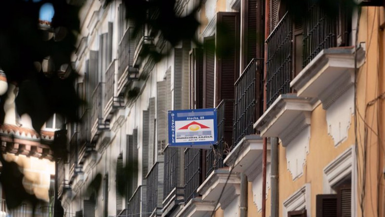 ep archivo   cartel de venta en un edificio