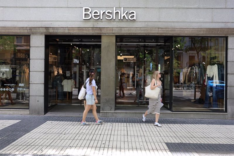 Inditex cae con fuerza tras sus resultados: así los valoran los analistas