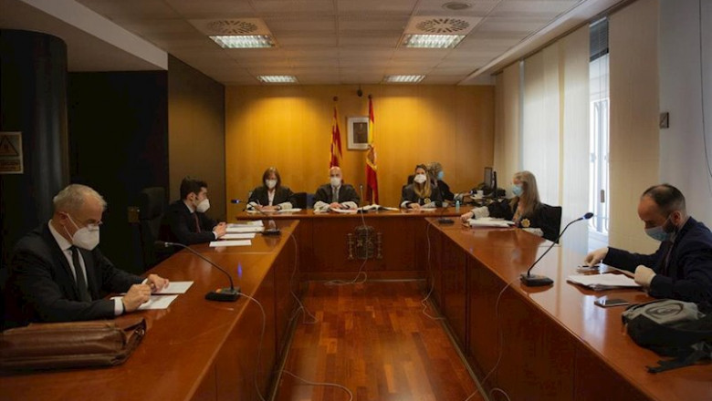 Componentes en la celebración de uno de los cuatros juicios celebrados en el Tribunal de Justicia de Catalunya por los recursos a la prohibición de manifestaciones de Vox el sábado en Barcelona, Girona, Tarragona y Lleida. En Barcelona, Catalunya (España) | David Zorrakino - Europa Press ep componentes en la celebracion de uno de los cuatros juicios celebrados en el tribunal de justicia