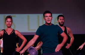 ep el codirector e interprete de la obra antonio banderas en la presentacion de a chorus line