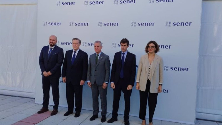 ep el lehendakari inigo urkullu y el presidente de sener andres sendagorta entre otros en la ep el lehendakari inigo urkullu y el presidente de sener andres sendagorta entre otros en la