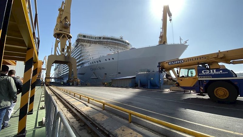 ep el oasis of the seas se renueva en los astilleros de cadiz