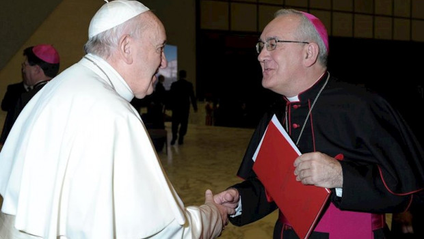 ep el papa francisco recibe al obispo de barbastro-monzon monsenor angel perez