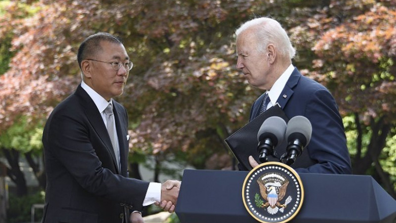 Euisun Chung, presidente ejecutivo de Hyundai Motor Group, con el presidente de Estados Unidos, Joe Biden | HYUNDAI MOTOR GROUP ep euisun chung presidente ejecutivo de hyundai motor group con el presidente de estados unidos joe