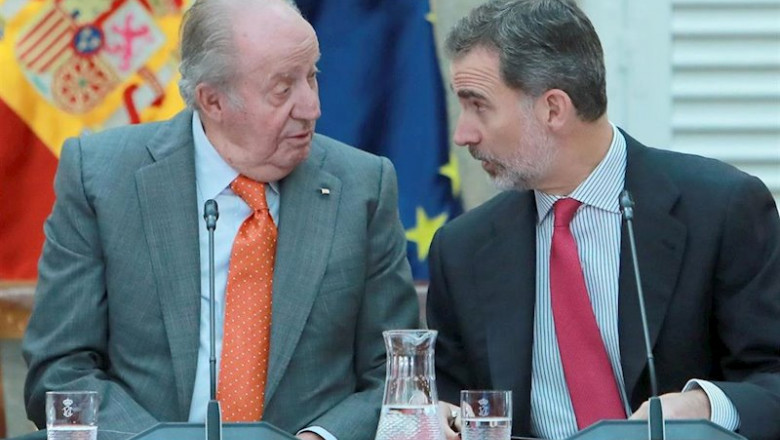 Felipe VI y Juan Carlos I presiden una reunión del Patronato de la Fundación Cotec. | JOSEFINA BLANCO / EUROPA PRESS - Archivo ep felipe vi y juan carlos i presiden una reunion del patronato de la fundacion cotec