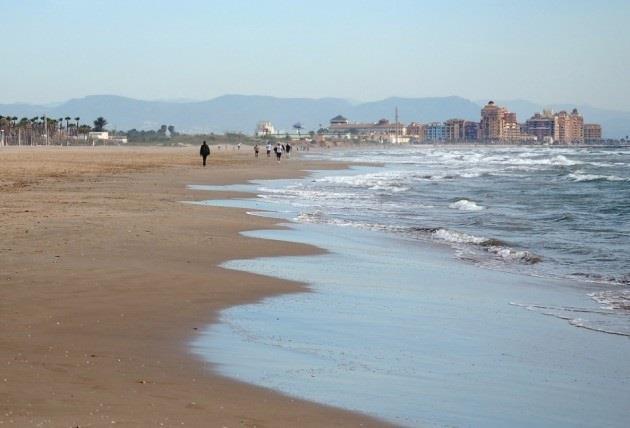Imagen de archivo de la playa de La Patacona | VALÈNCIA TURISME ep imagenarchivola playala patacona