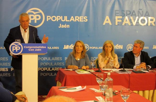 Javier Arenas, durante su intervención para presentar la ponencia económica. | EUROPA PRESS ep javier arenas duranteintervencionpresentarponencia economica