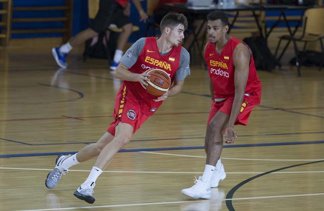 Juancho Hernangómez y Sebas Saiz entrenan con España | FEB ep juancho hernangomezsebas saiz entrenanespana