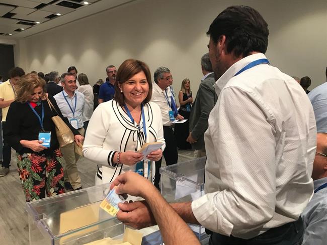 La jefa del PPCV, antes de emitir su voto | PPCV ep la jefappcv antesemitirvoto