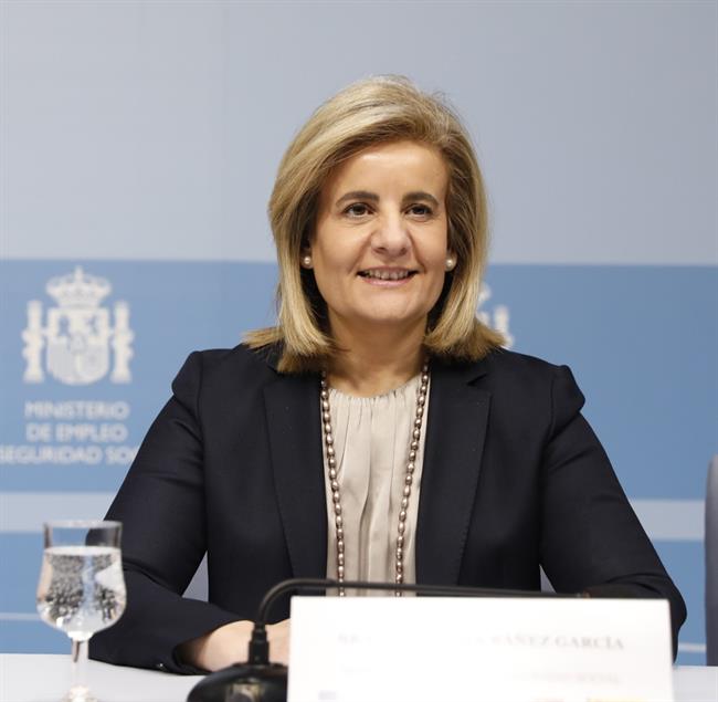 La ministra de Empleo, Fátima Báñez, asiste a la jornada Jóvenes y + | Europa Press ep la ministraempleo fatima banez asistela jornada jovenes y