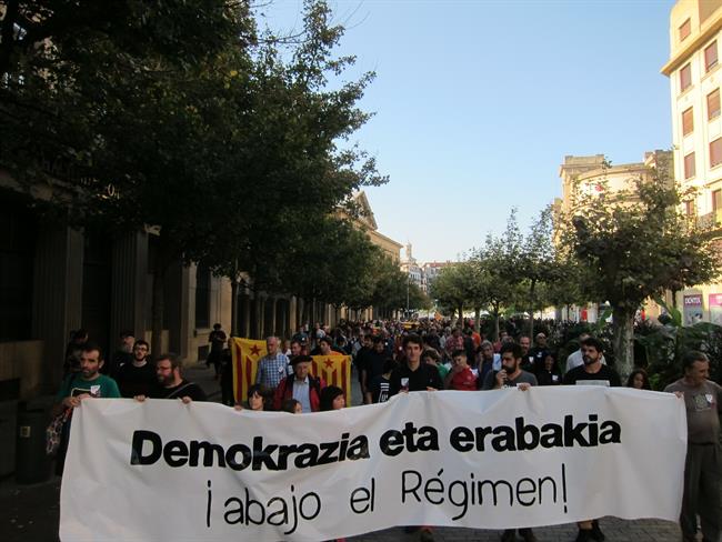 Manifestación en Pamplona "en solidaridad con Cataluña" | EUROPA PRESS ep manifestacionpamplona en solidaridadcataluna