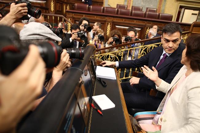 Pedro Sánchez y Carmen Calvo | EUROPA PRESS ep pedro sanchezcarmen calvo