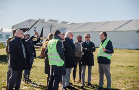 ep visita de las patronales de toledo y madrid al proyecto del aerodromo de casarrubios