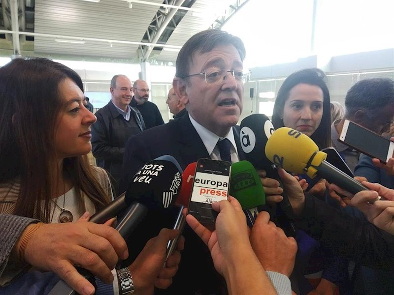 ep ximo puig atiende a los medios junto a la consellera de innovacion carolina pascual