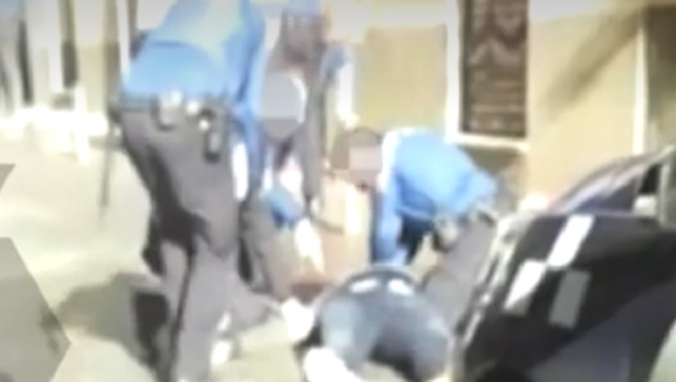La policía trata de reanimar a Mame Mbaye | LASEXTA mame mbaye senegal