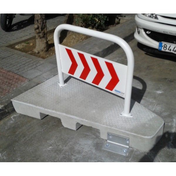 1616493894 isleta de vados con banderola