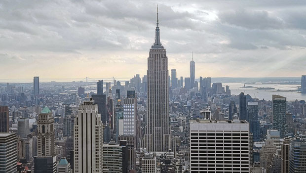 dl la ville de new york nyc ny nous etats unis états unis d amérique manhattan horizon ville la finance commerce nyse dow jones sp dollar dollars usd réserve fédérale nourri