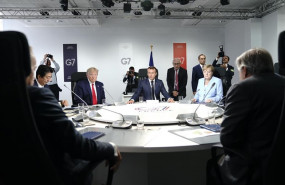 ep 26 august 2019 france biarritz president of the european council donald tusk l-r japanese prime