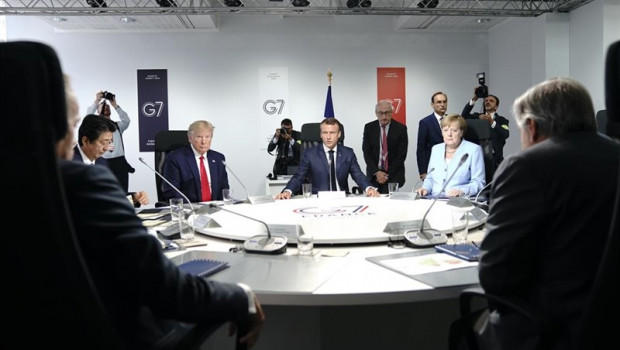 ep 26 august 2019 france biarritz president of the european council donald tusk l-r japanese prime