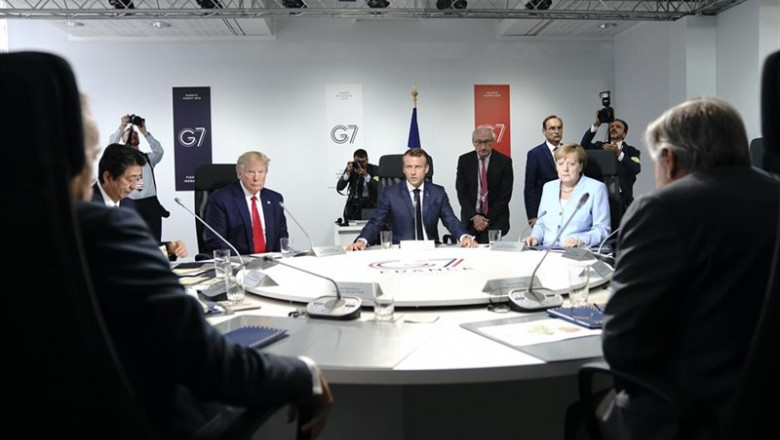 26 August 2019, France, Biarritz: President of the European Council Donald Tusk (L-R), Japanese Prime Minister Shinzo Abe, US President Donald Trump, French President Emmanuel Macron, German Chancellor Angela Merkel and UN Secretary General Antonio Guterr | Michael Kappeler/dpa ep 26 august 2019 france biarritz president of the european council donald tusk l-r japanese prime