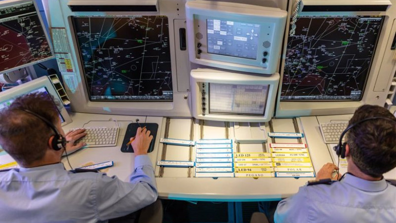 Archivo - Controladores militares en el Centro de Control de Enaire en Madrid | RAFAEL GARCÍA SÁNCHEZ - Archivo ep archivo controladores militares en el centro de control de enaire en madrid
