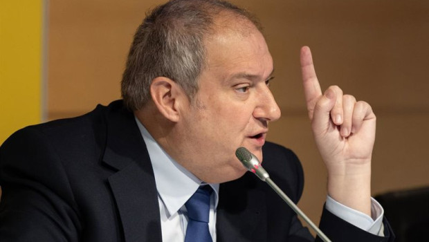 ep archivo   el ministro de industria y turismo jordi hereu ofrece una rueda de prensa en el