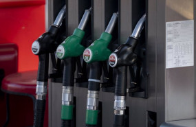 ep archivo mangueras de combustible en una gasolinera ep archivo mangueras de combustible en una gasolinera