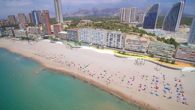 ep archivo   playa de benidorm