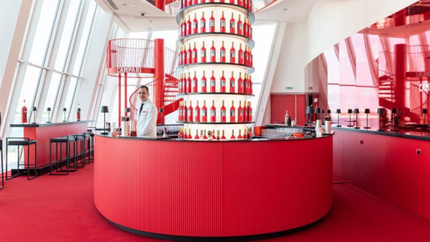 ep archivo   throughout the festival the campari lounge was a focal point for media interviews