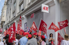 ep archivo   trabajadores de la cadena sueca de moda hm durante una protesta en gran via