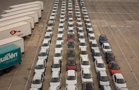 ep archivo   un conjunto de coches aparcados en el puerto de barcelona en una imagen de archivo