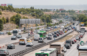 ep archivo   varios vehiculos en la a3 a 1 de agosto de 2025 en madrid