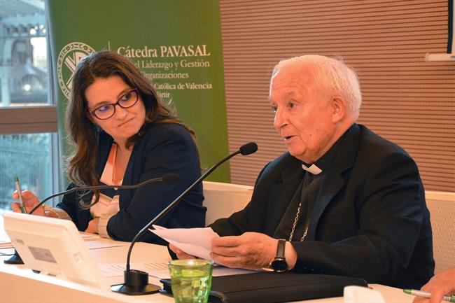 El cardenal, en su intervención junto a Oltra | UCV ep cardenal enintervenciona oltra