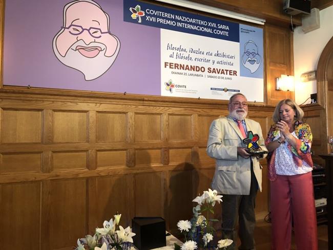 ep consuelo ordones entregapremio internacionalcovitefernando savater