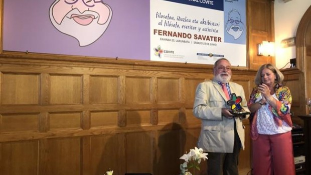 ep consuelo ordones entregapremio internacionalcovitefernando savater